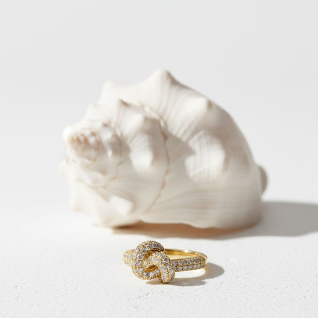 Éternelle Knot Ring