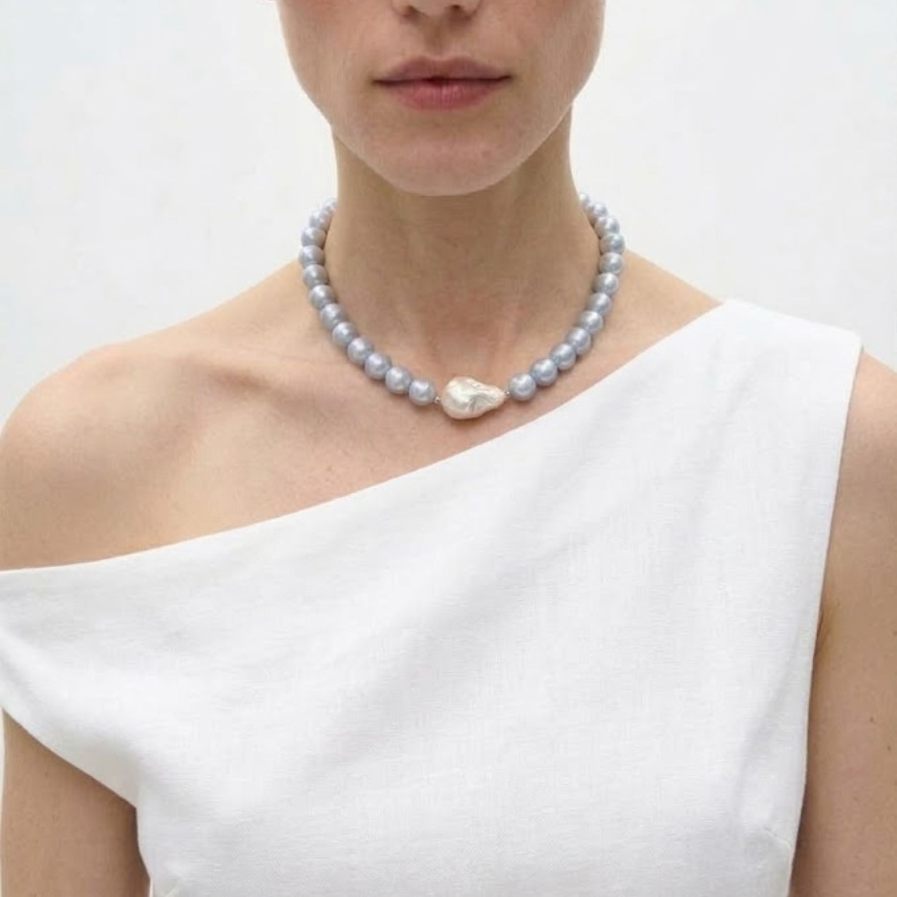 Aurelia Baroque Pearl Necklace