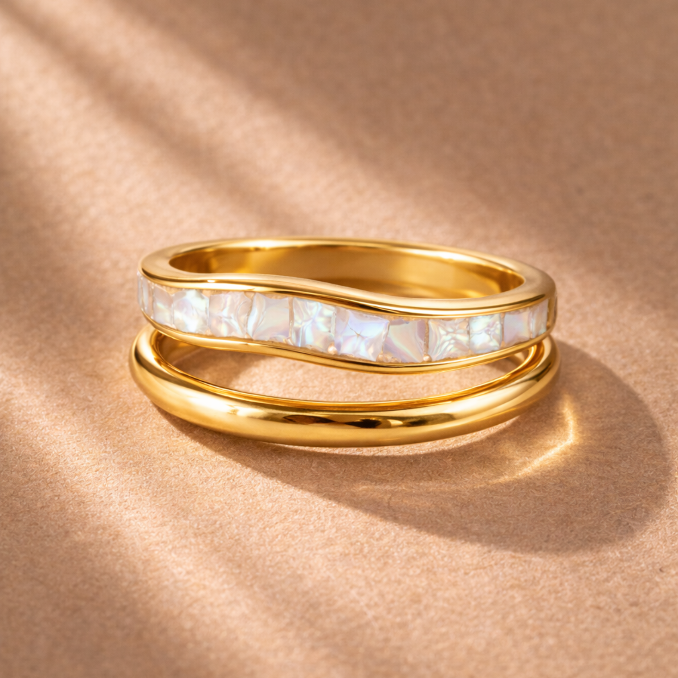 Lunara Wave Mother-of-Pearl Ring