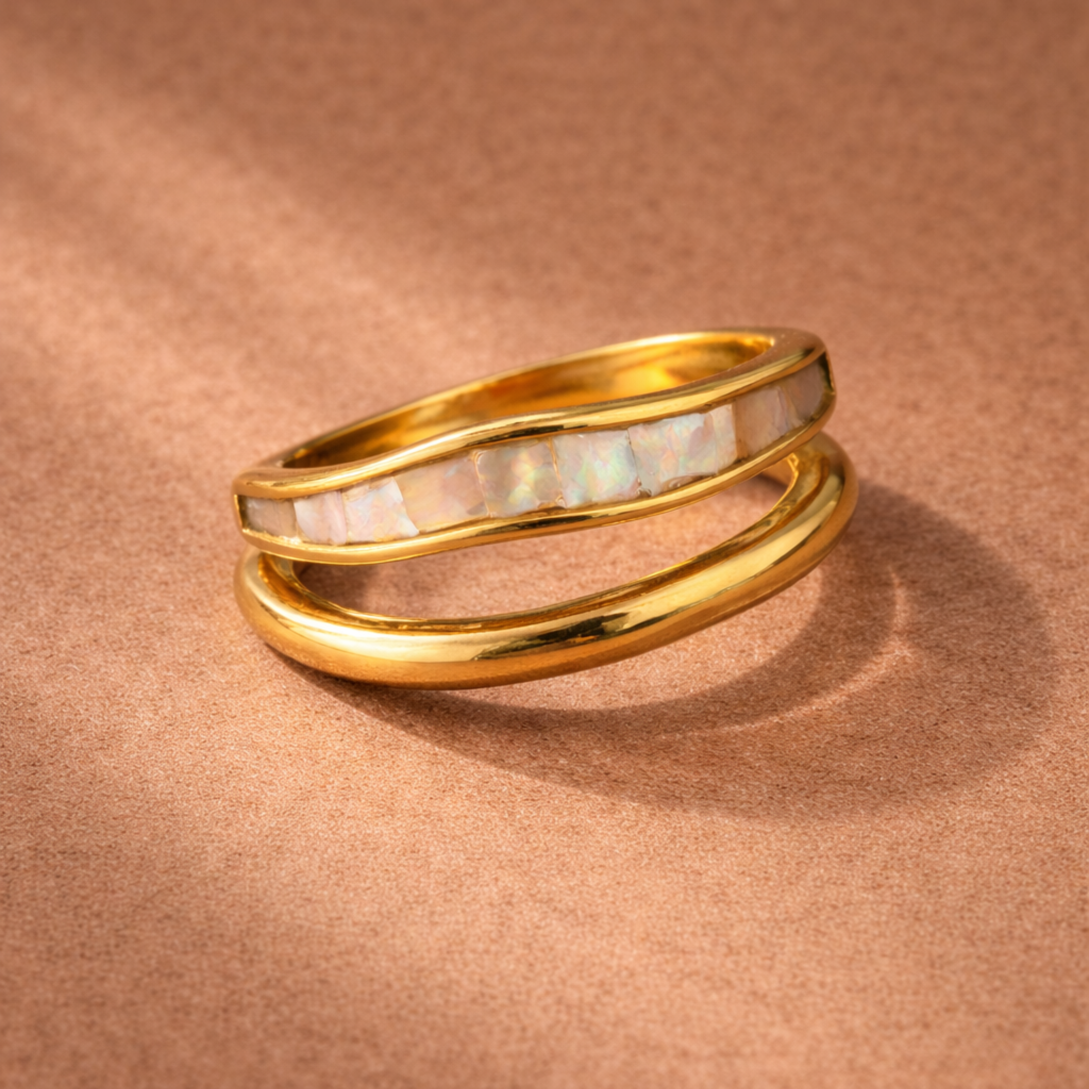 Lunara Wave Mother-of-Pearl Ring