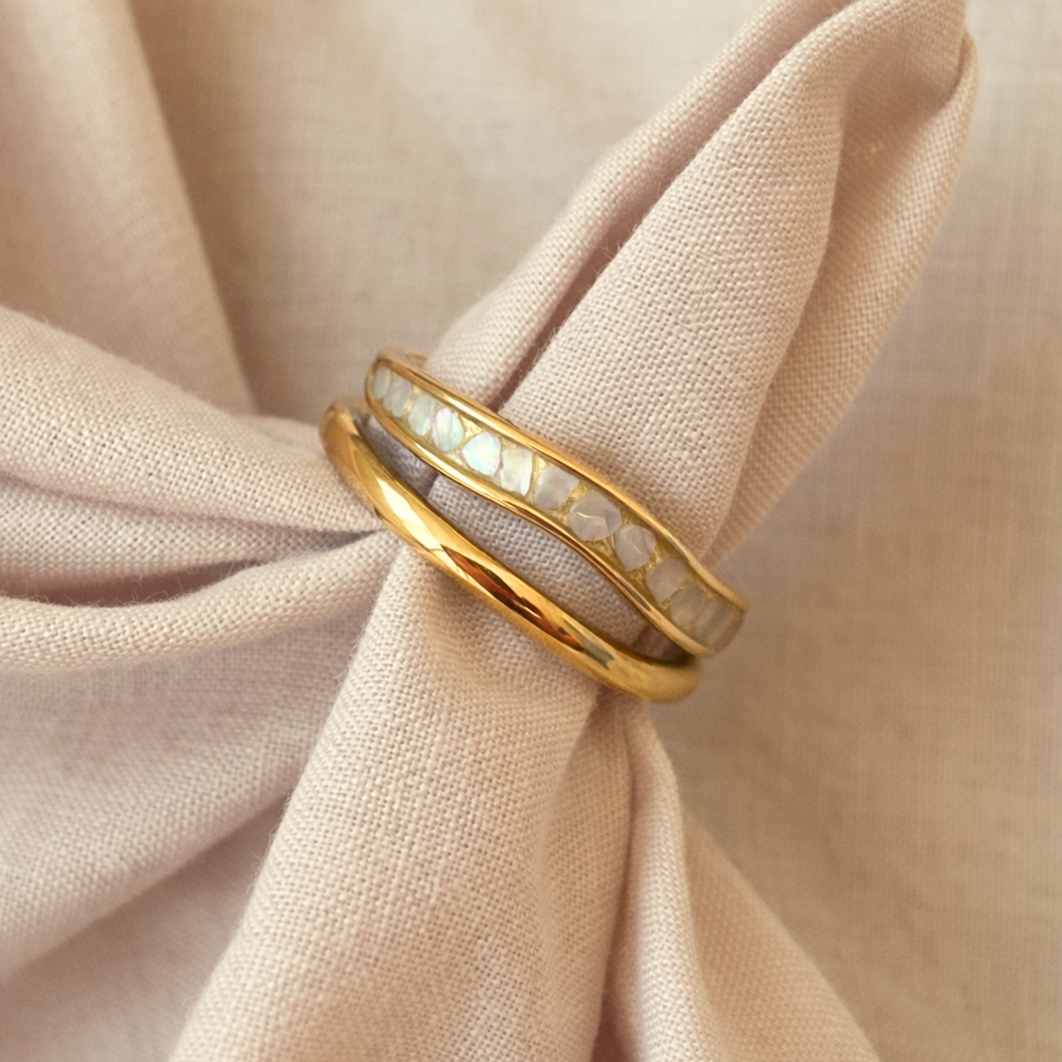 Lunara Wave Mother-of-Pearl Ring