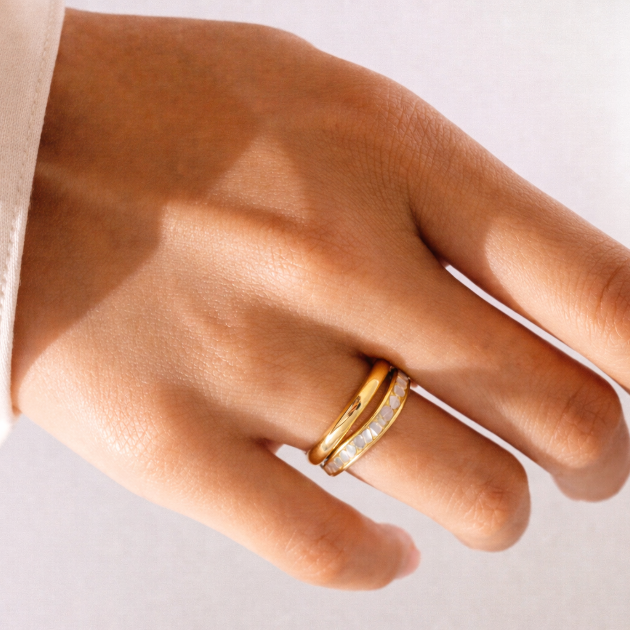 Lunara Wave Mother-of-Pearl Ring